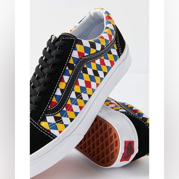 UNVL Old Skool Playing Card Sneaker - Picture 9 of 12